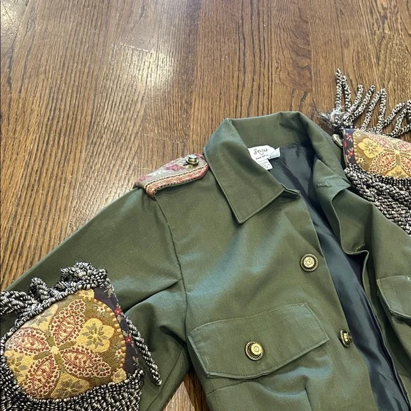 Embellished Green and Multicolor Women's Jacket - Picture 10 of 10